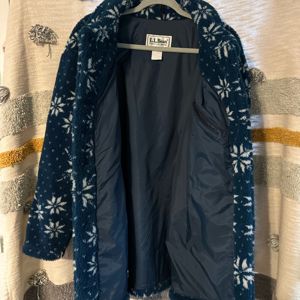 Vintage LL Bean Navy Snowflake Sherpa Fleece Coat - Women’s Large - Picture 7 of 10